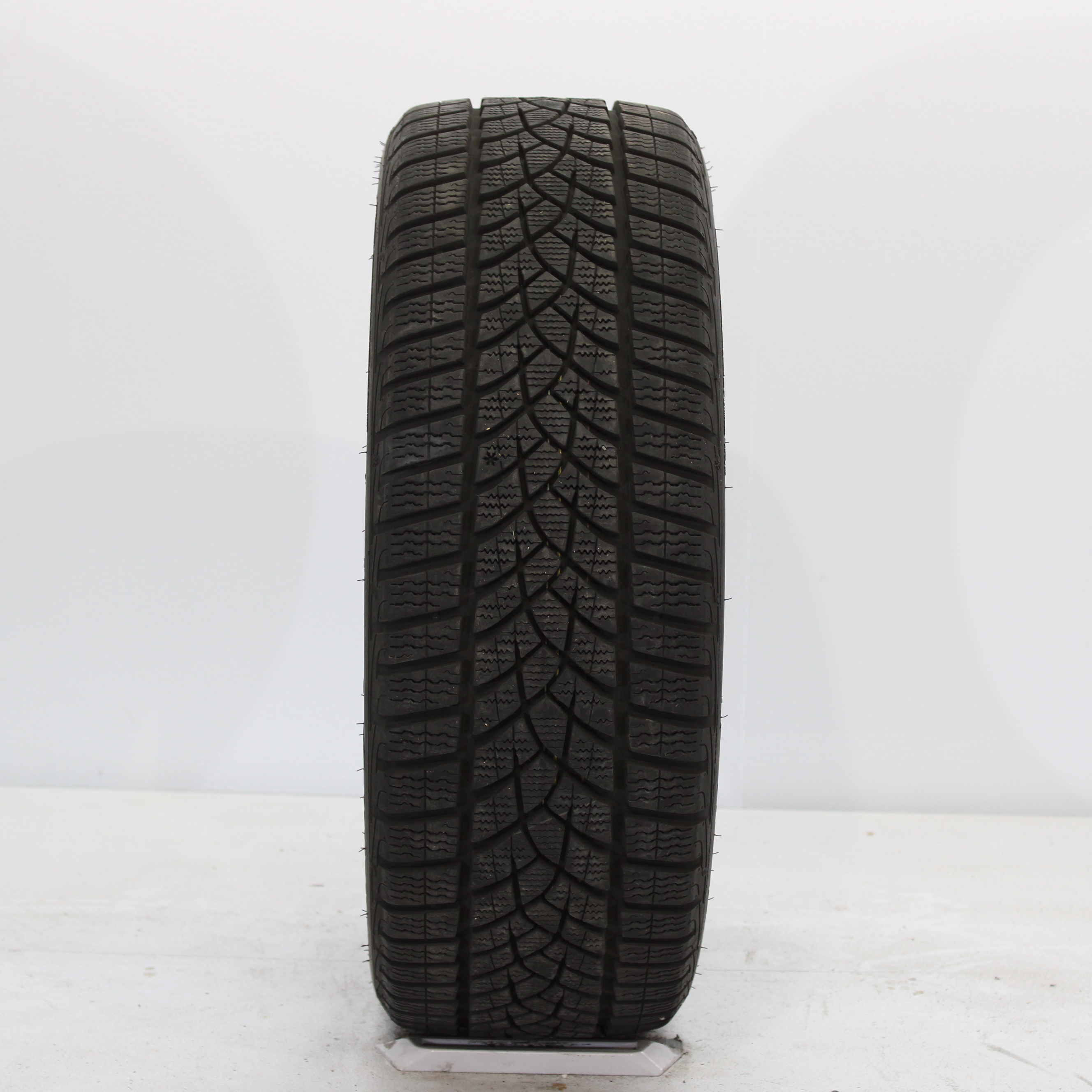1x Winterreifen Goodyear Ultra Grip Performance GEN-I 205/45 R18 90H DOT3824 7,5mm