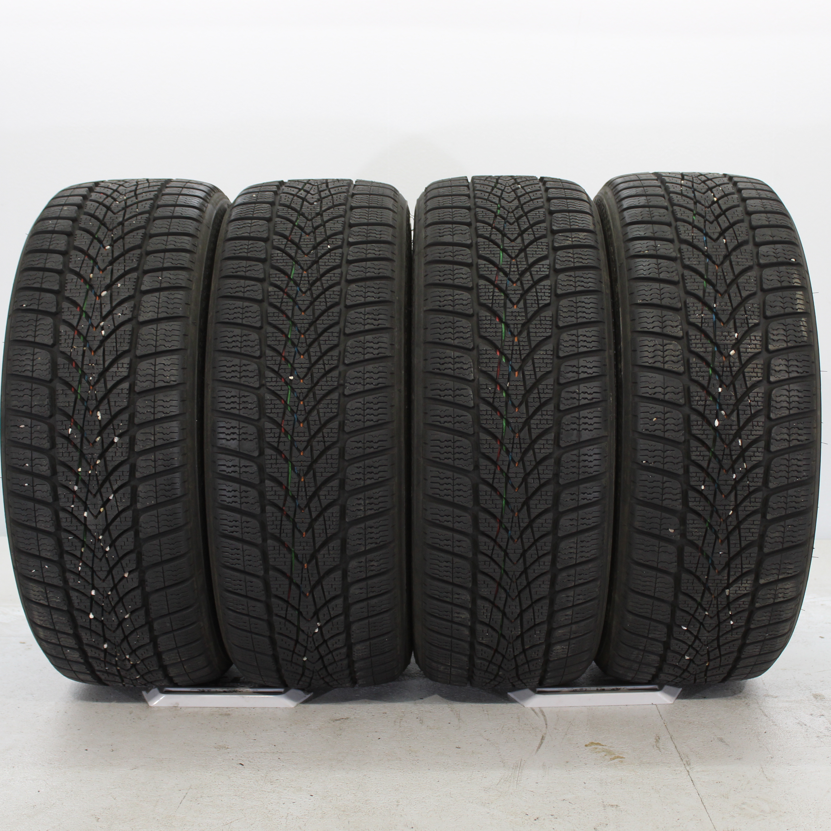 4x Winterreifen Dunlop SP Winter Sport 4D DSST 205/45 R17 88V DOT3223 7,5mm