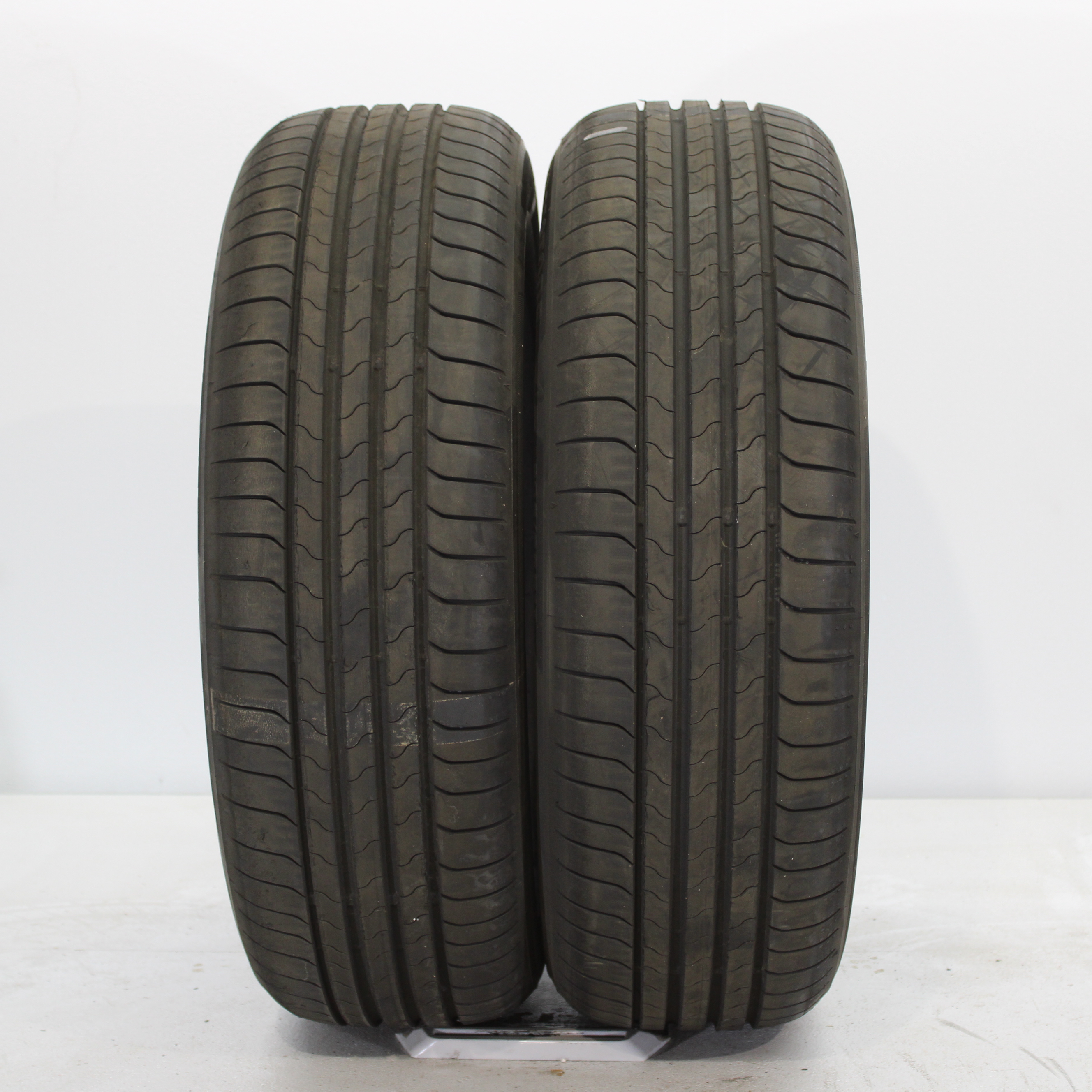 2x Sommerreifen Bridgestone Turanza 6 205/65 R17 100Y DOT0722 6,5mm