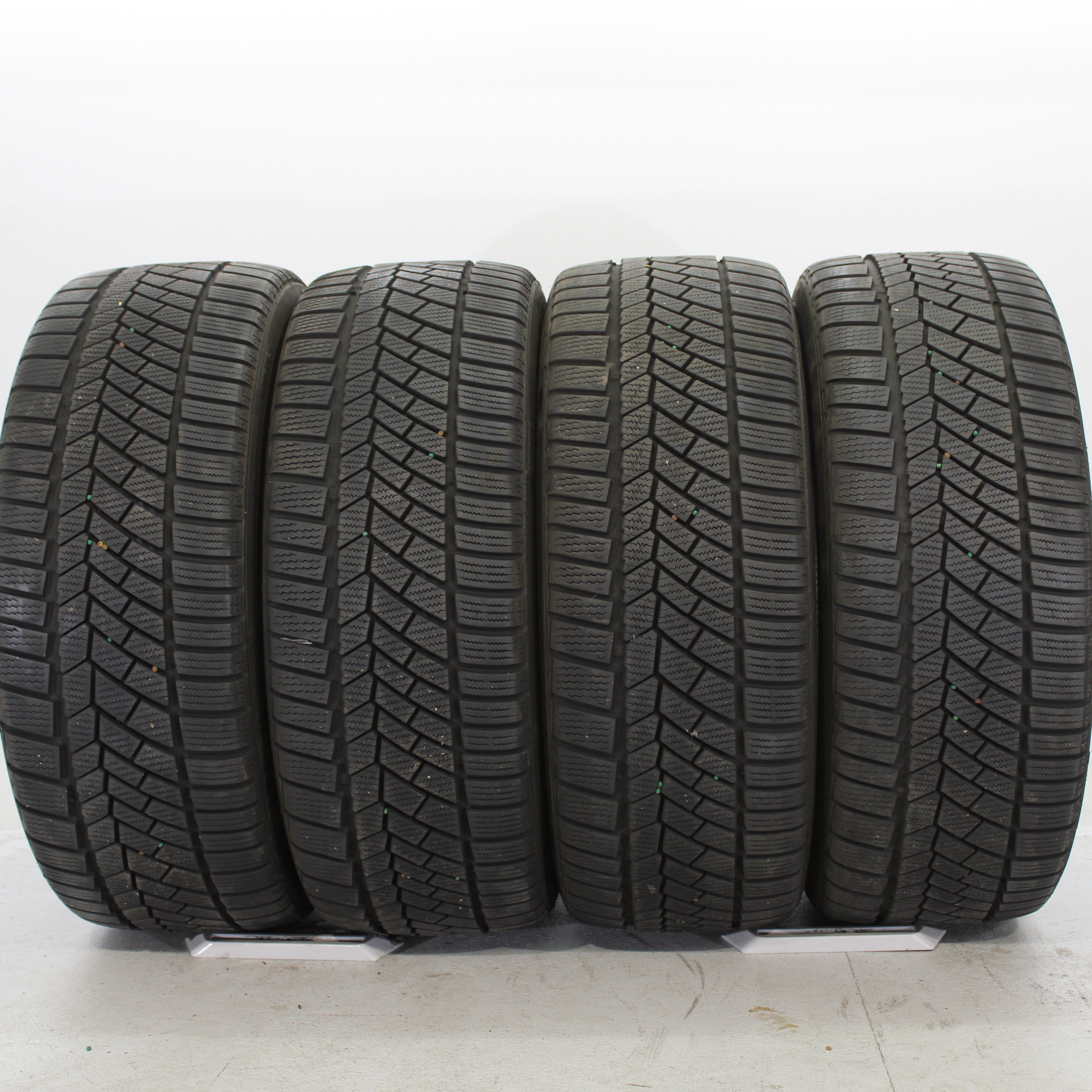 4x Winterreifen Continental WinterContact TS830P SSR 225/40 R18 92V DOT17 7mm