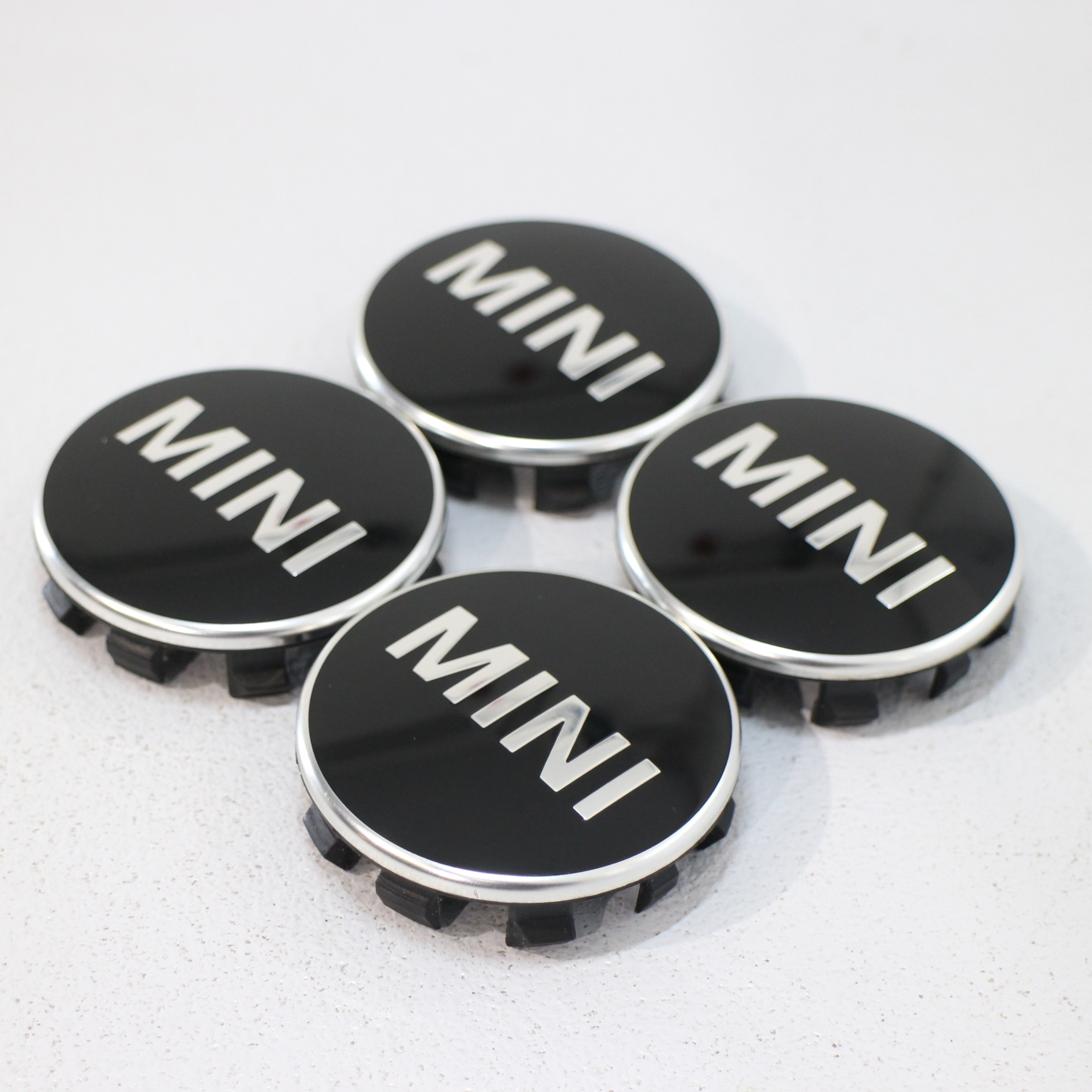 1 Satz original MINI Nabendeckel mit Chromrand 55mm
