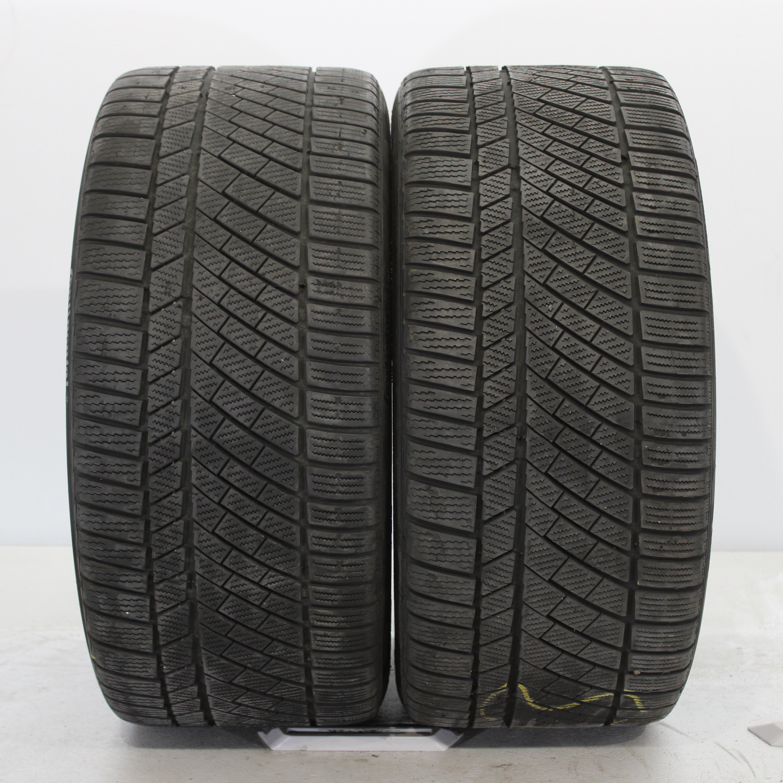 2x Winterreifen Continental ContiWinterContact TS830P 265/35 R19 98V DOT20 5,5mm