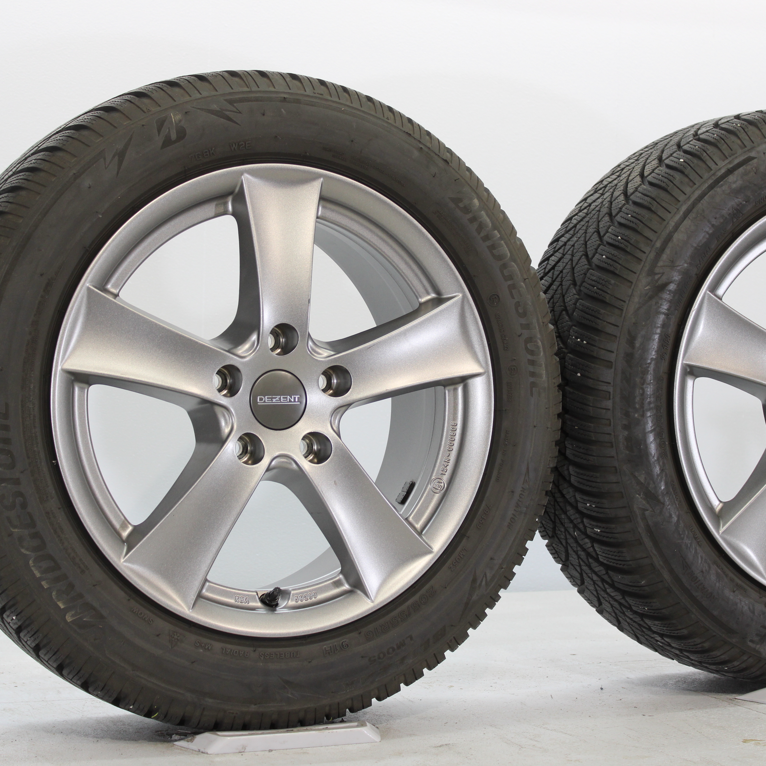 BMW 1er F40 Winterräder 16 Zoll auf Alufelgen Dezent TX graphite matt