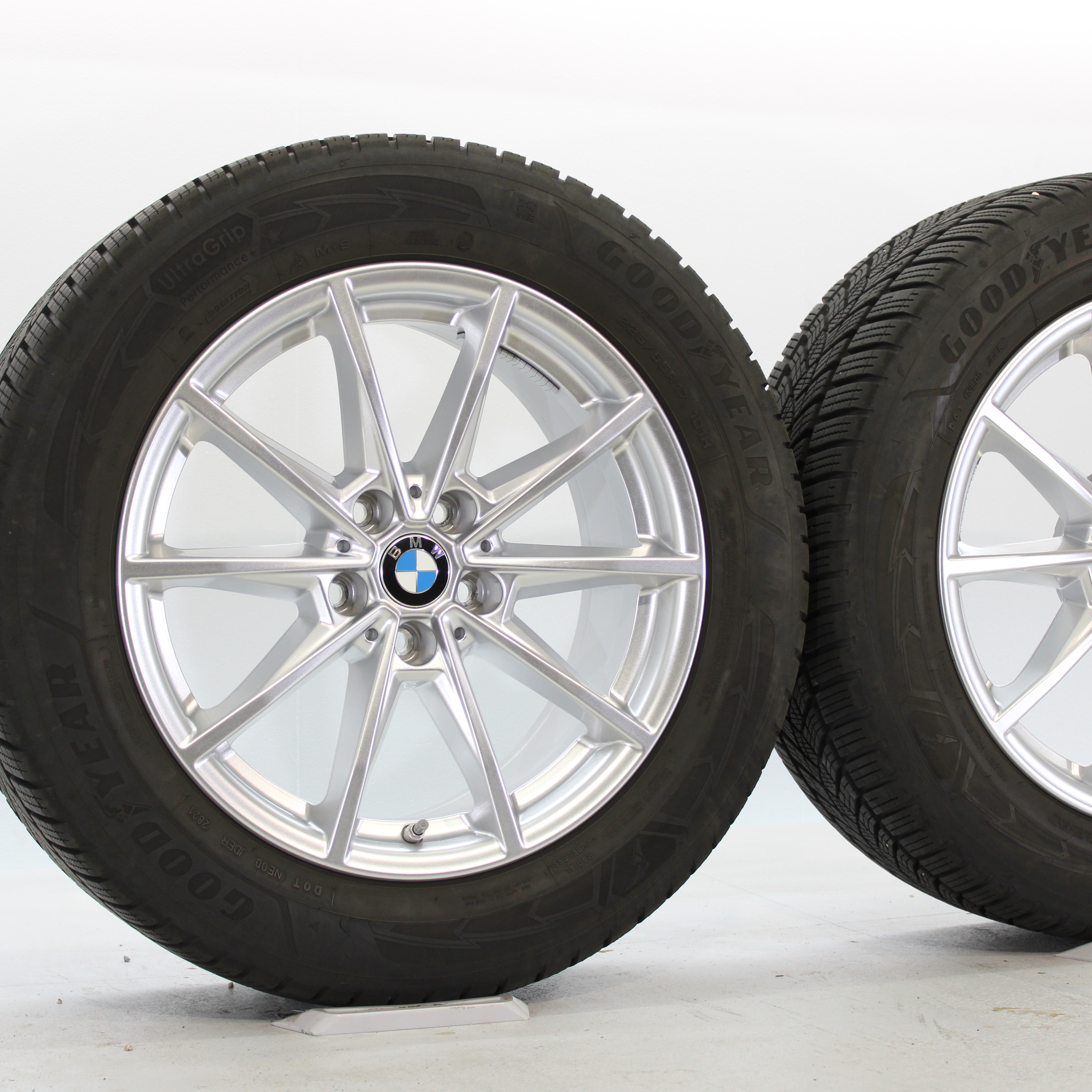 BMW 4er G26 Winterräder 17 Zoll Styling 851 V-Speiche