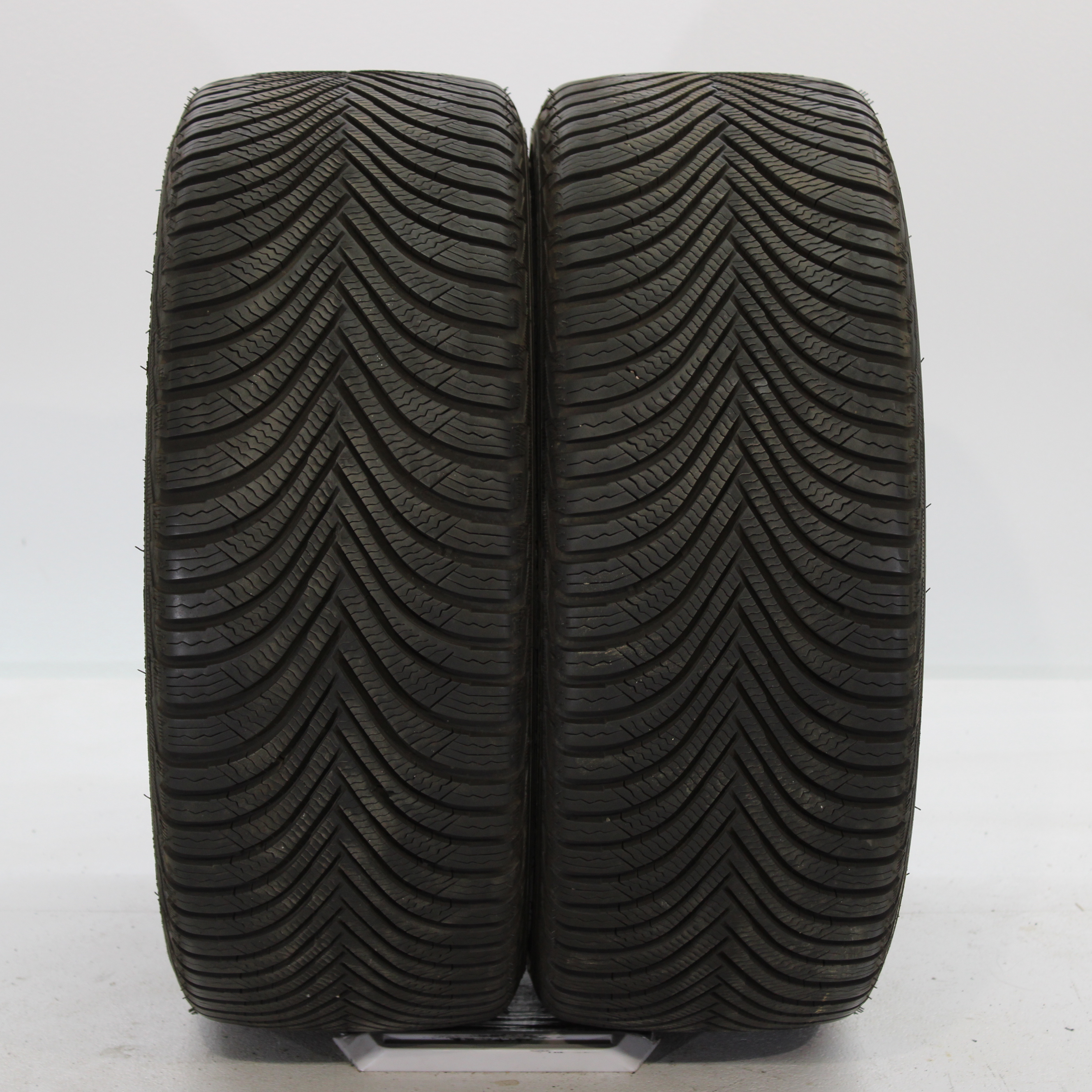 2x Winterreifen Michelin Alpin 5 215/40 R17 87V DOT17 +7mm