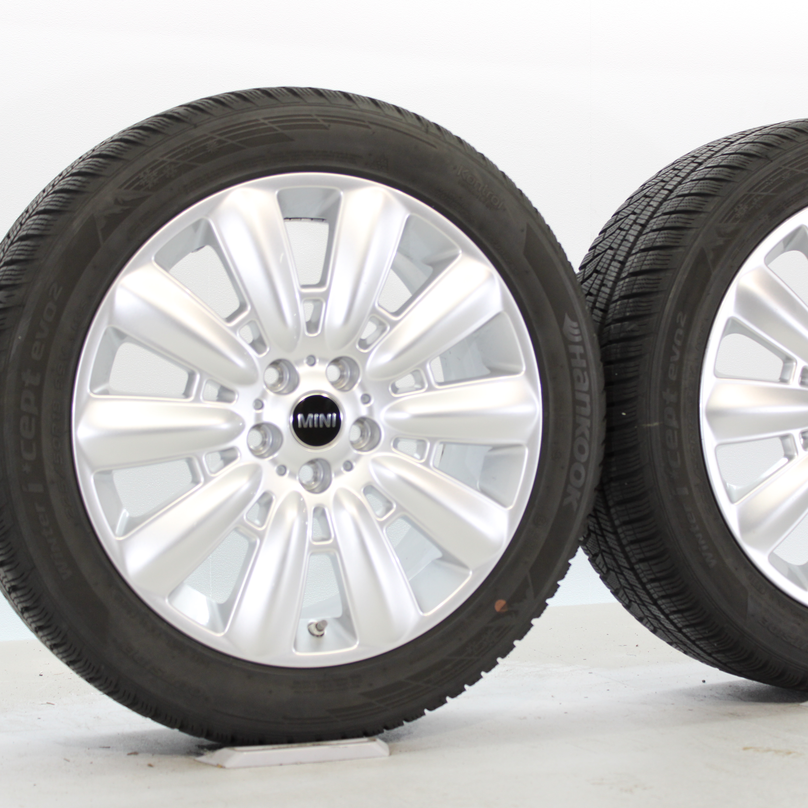 MINI Countryman F60 Winterräder 18 Zoll Styling 533 Pin Spoke