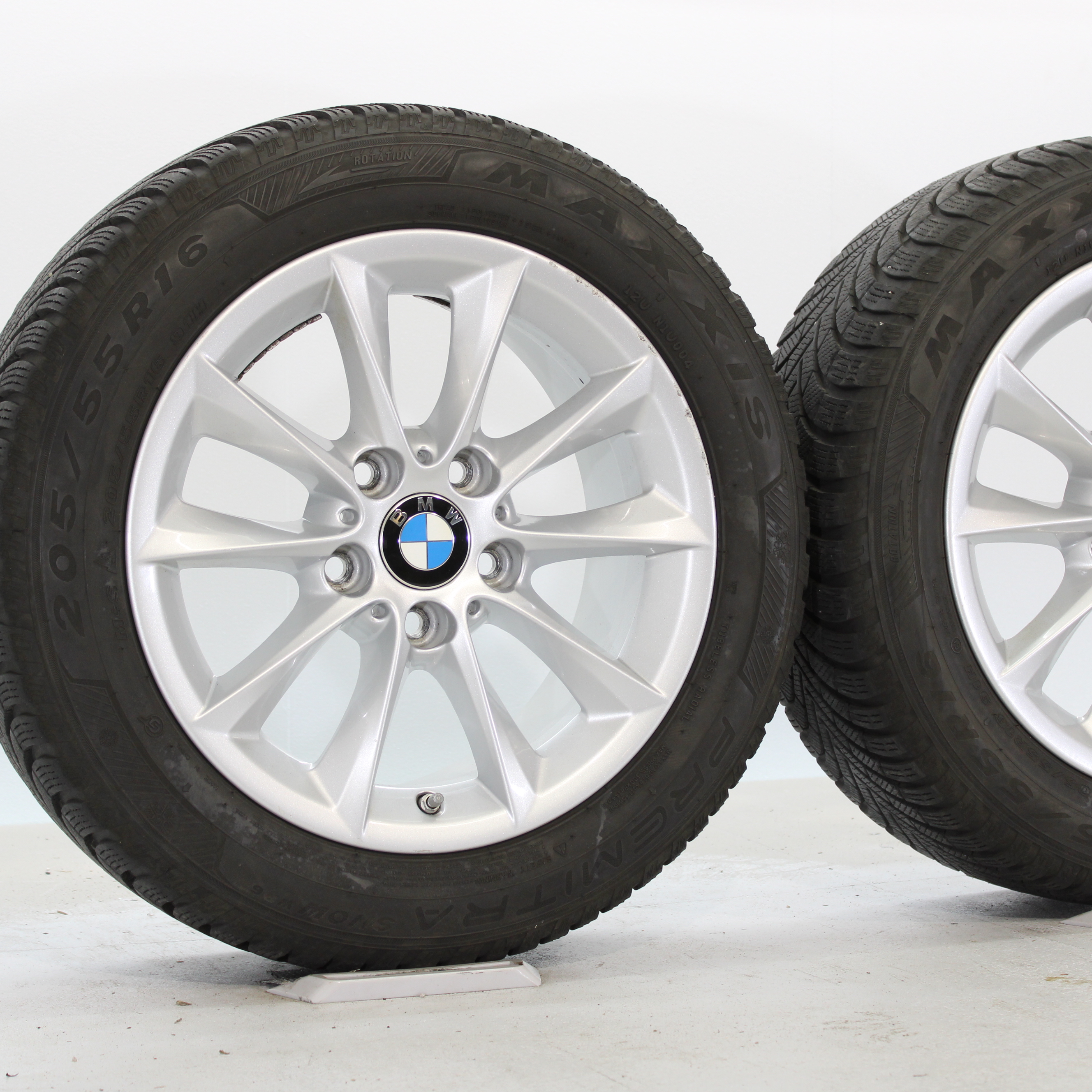 BMW 1er F20 F21 2er F22 F23 Winterräder 16 Zoll Styling 411 V-Speiche