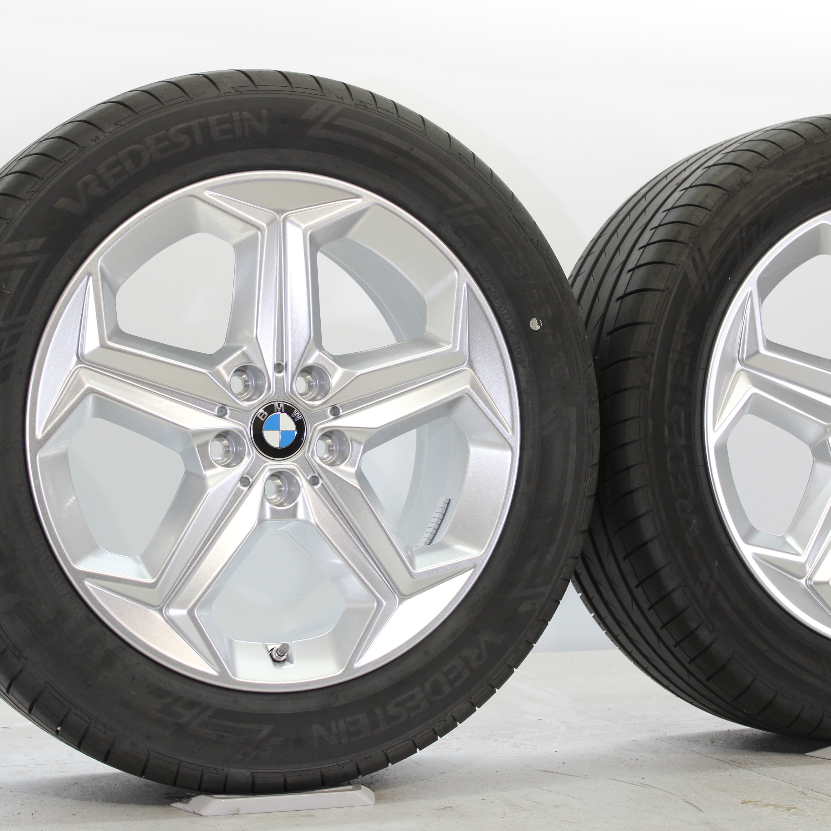 BMW X1 iX1 U11 X2 U10 Sommerräder 18 Zoll Styling 865 Sternspeiche