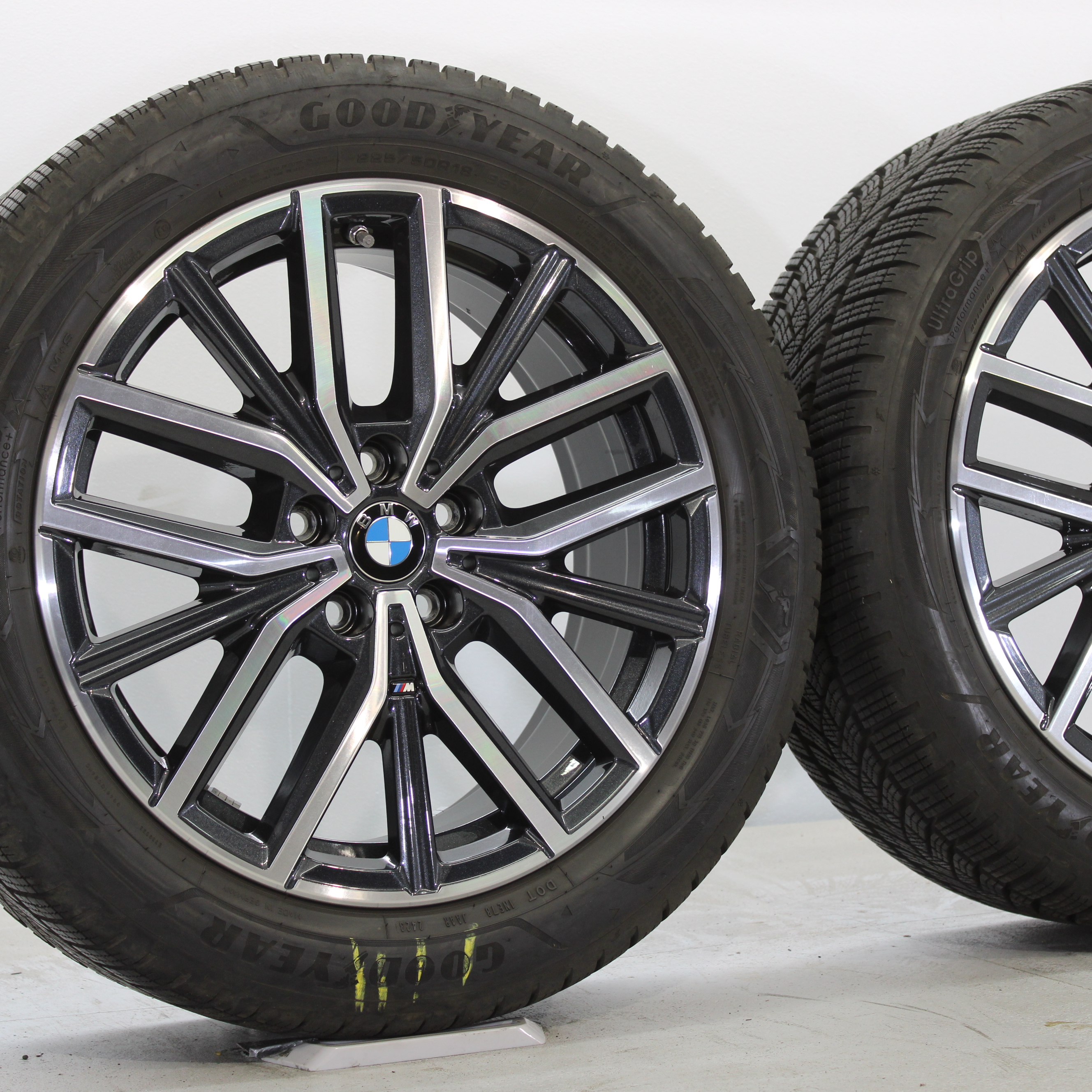 BMW 2er Active Tourer U06 Winterräder 18 Zoll Styling M838 M-Doppelspeiche