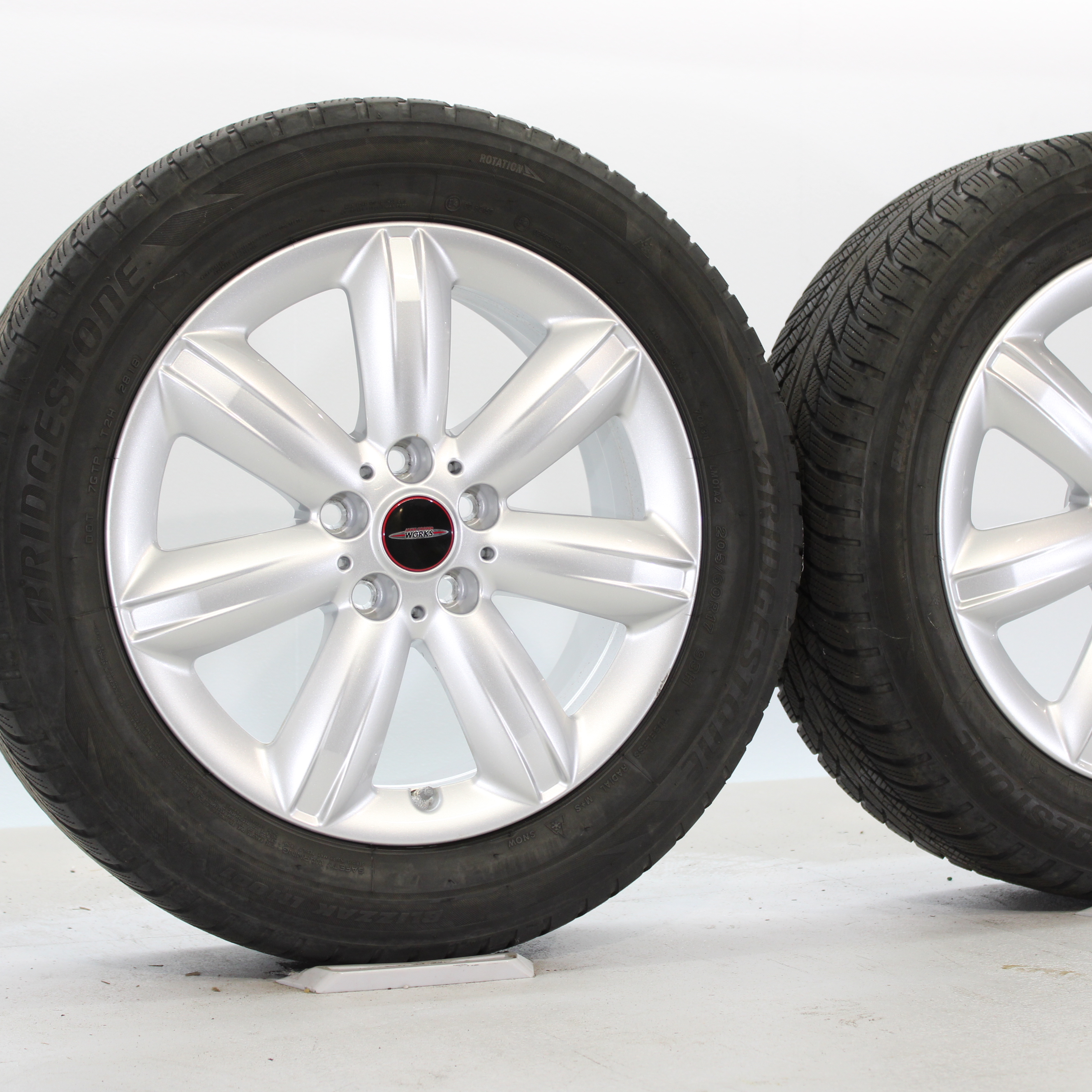 MINI Countryman F60 Winterräder 17 Zoll Styling 539 JCW Star Spoke
