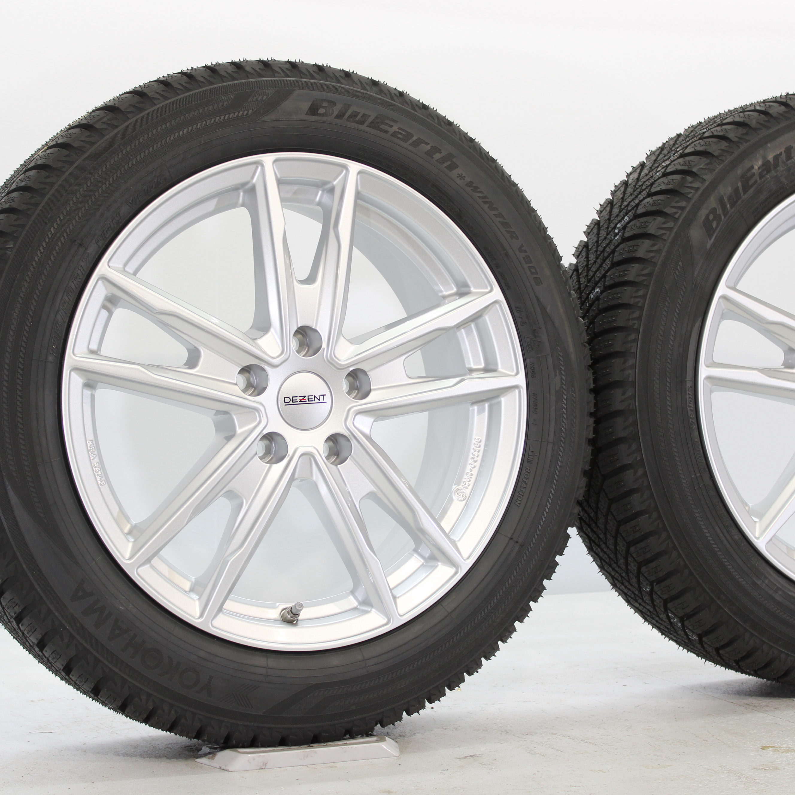 BMW 1er F70 Winterräder 17 Zoll auf Alufelgen Dezent KF Silver