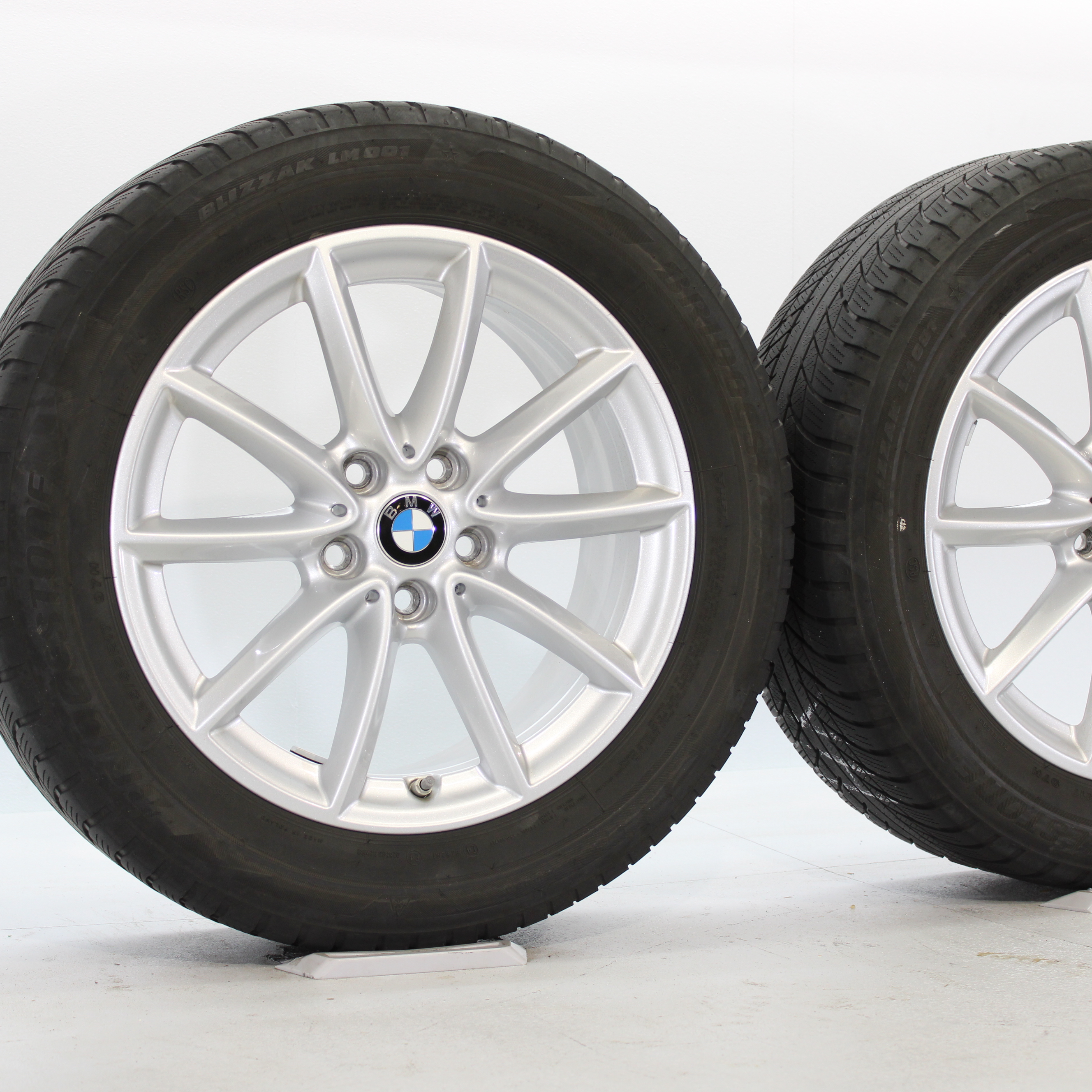 BMW X1 F48 X2 F39 Winterräder 17 Zoll Styling 560 V-Speiche