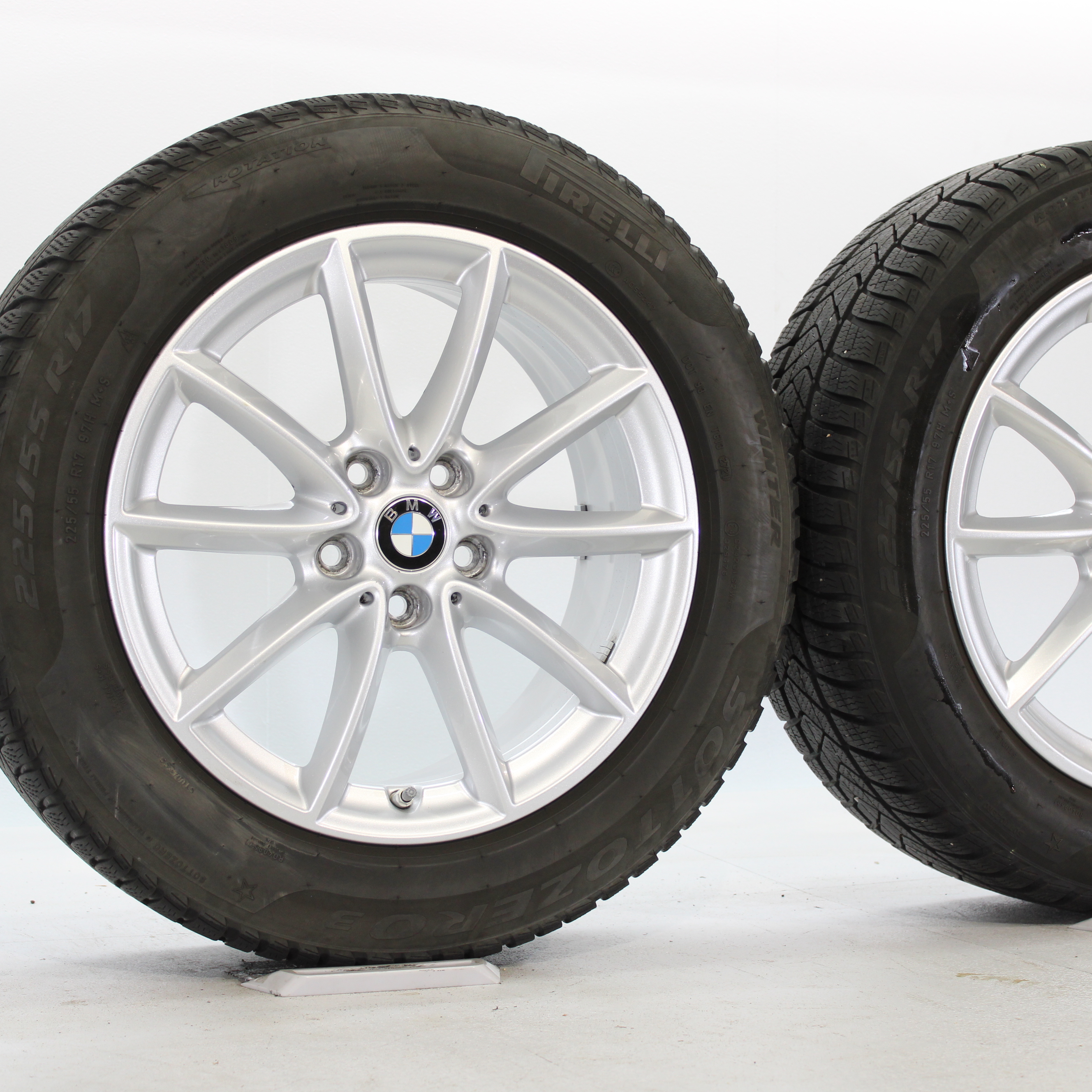 BMW X1 F48 X2 F39 Winterräder 17 Zoll Styling 560 V-Speiche