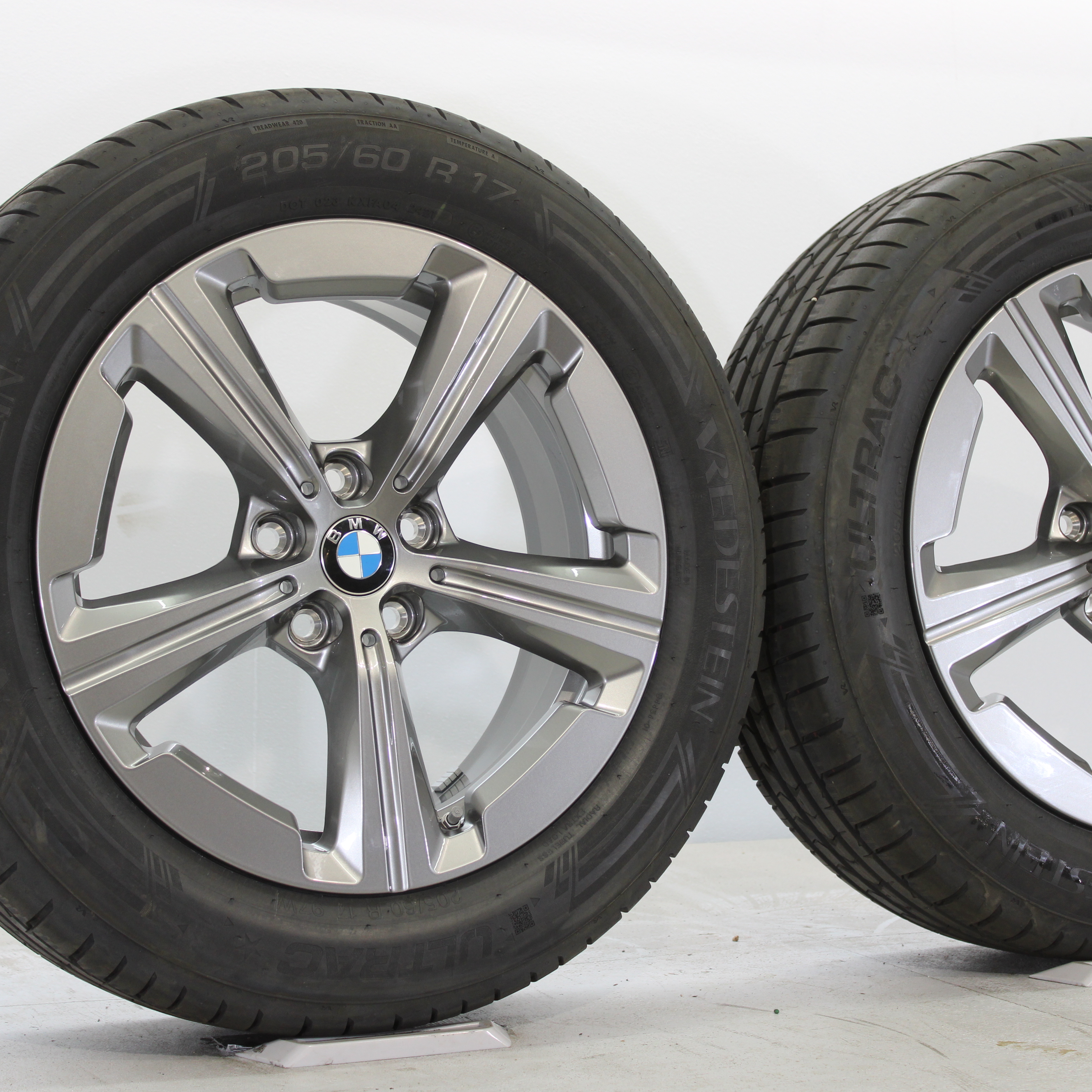 BMW 2er Active Tourer U06 Sommerräder 17 Zoll Styling 832 Sternspeiche