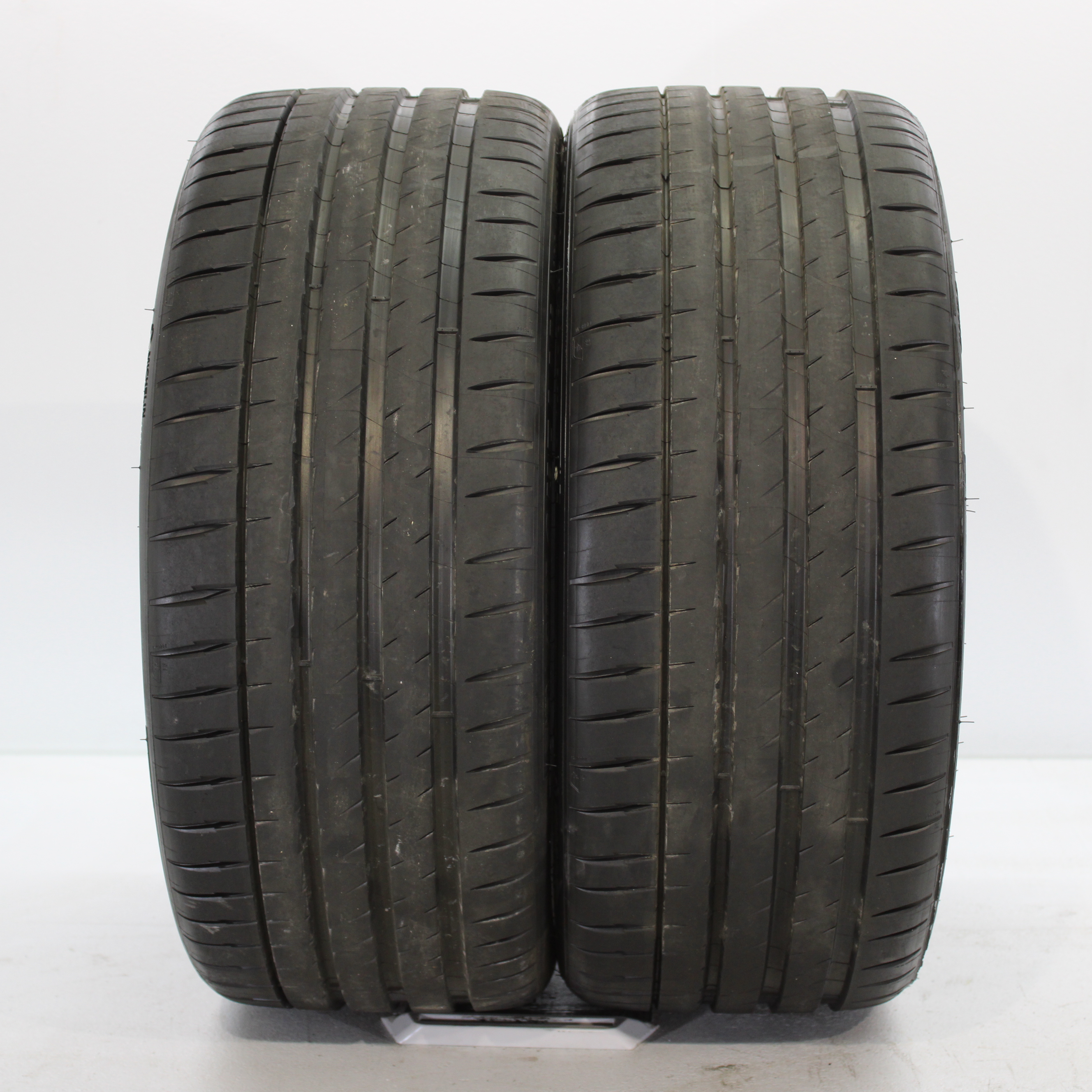 2x Sommerreifen Michelin Pilot Sport 4S 235/40 R20 96Y DOT2621 DEMO