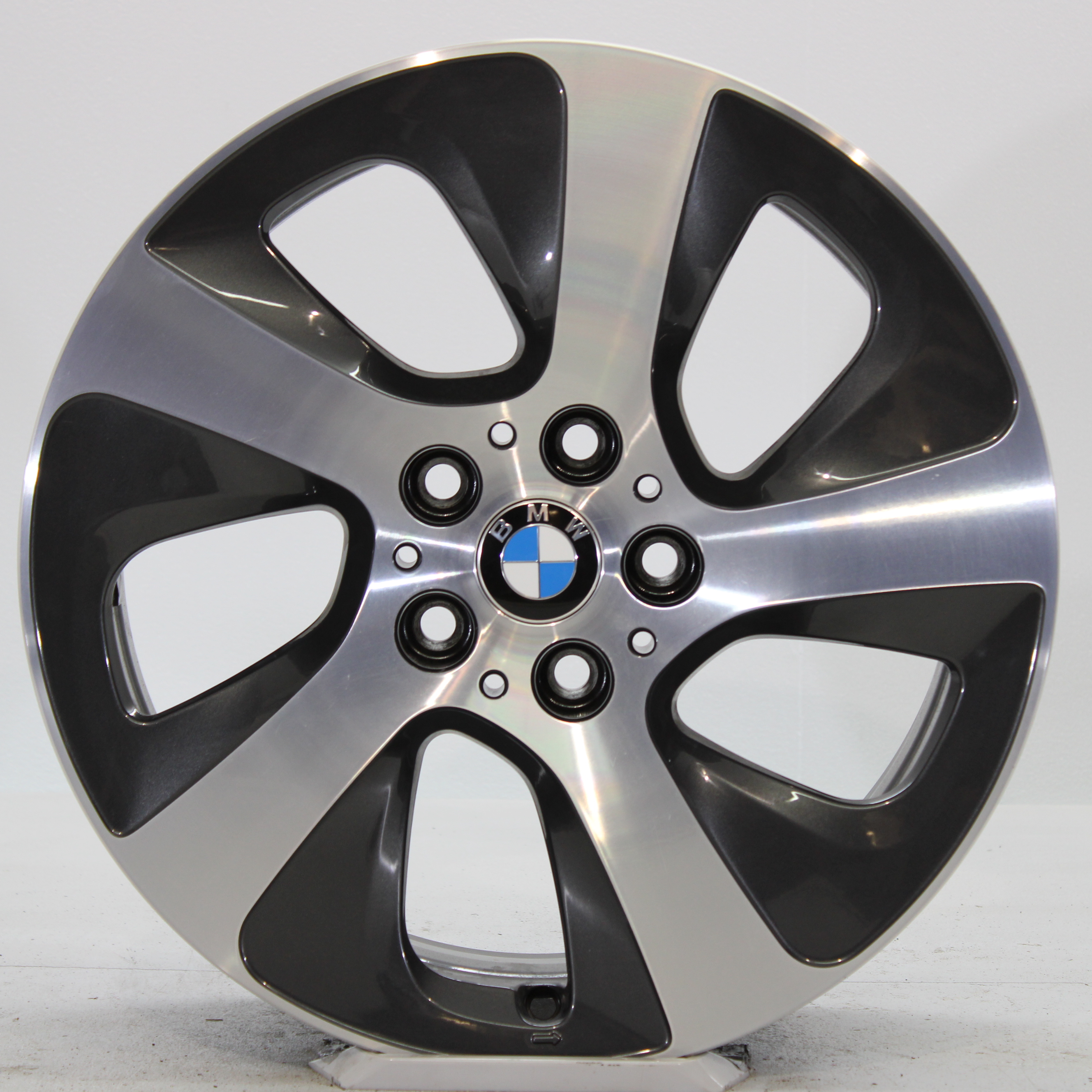 BMW X1 F48 X2 F39 Alufelge 17 Zoll Styling 561 Turbinenstyling