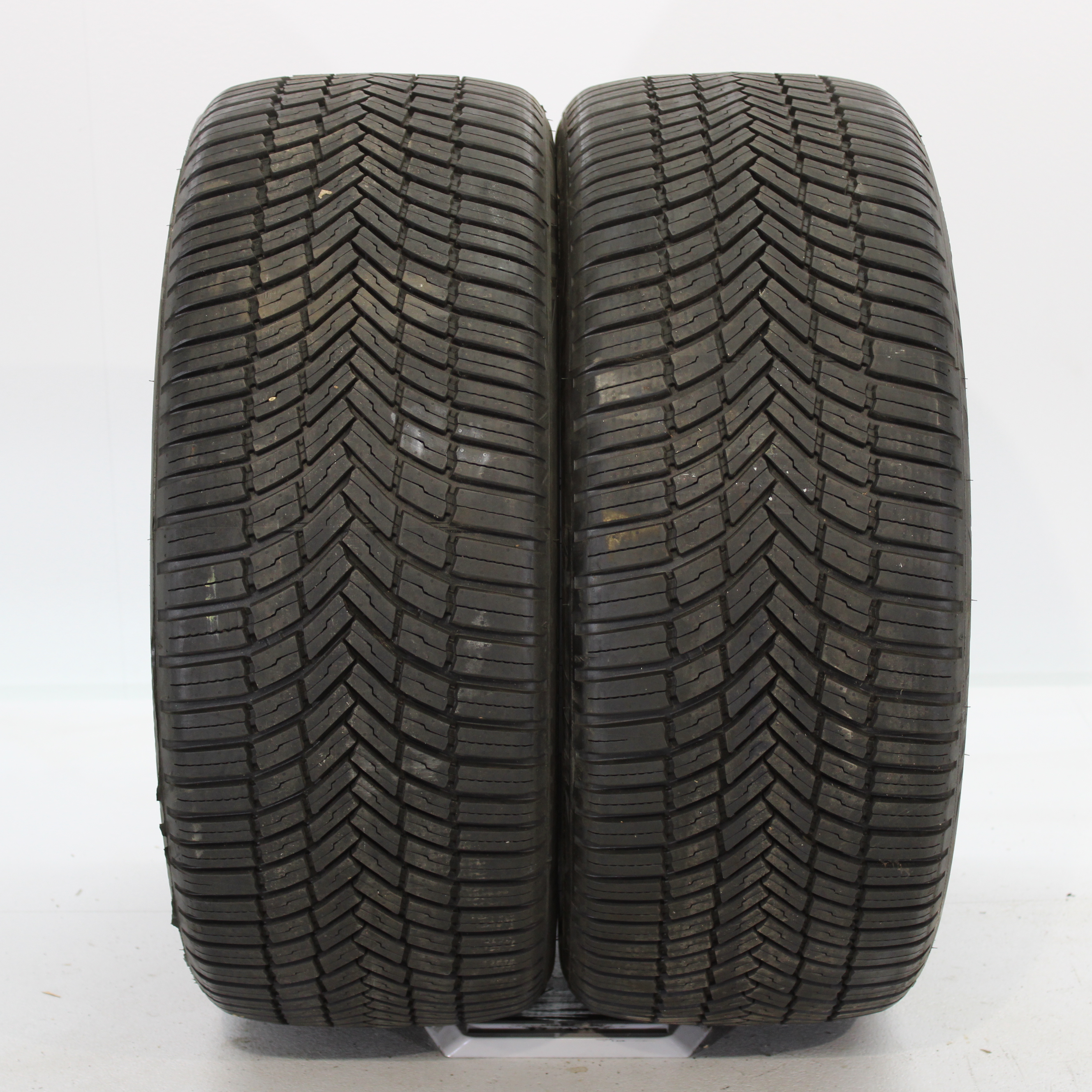 2x neue Ganzjahresreifen Bridgestone Weather Control A005 EVO 245/45 R18 100Y DOT0723