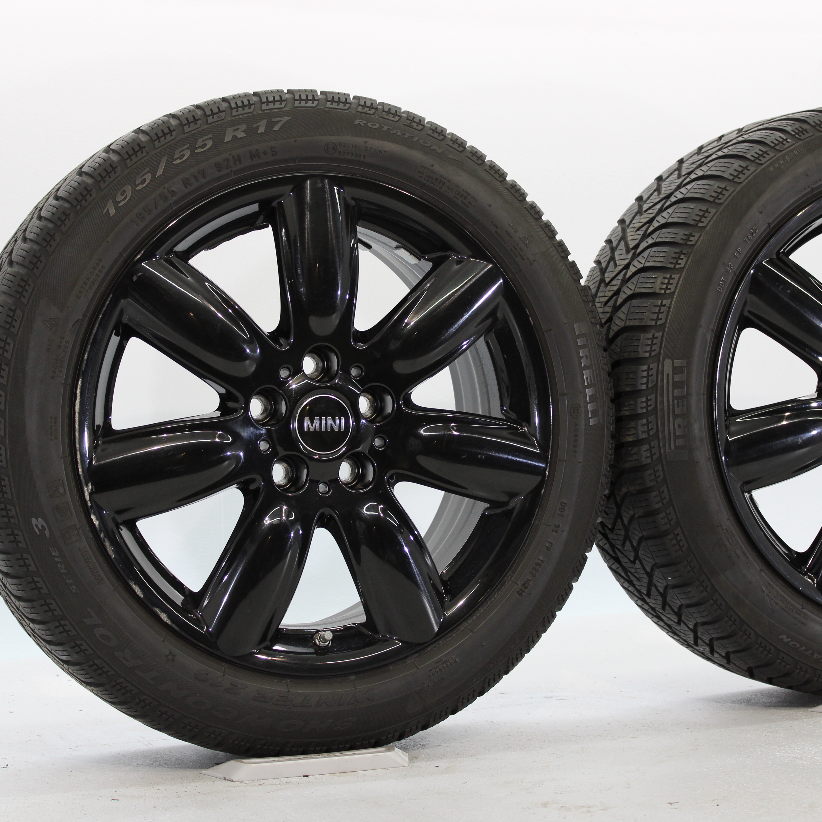 MINI Clubman F54 Winterräder 17 Zoll Styling 528 Bridge Spoke