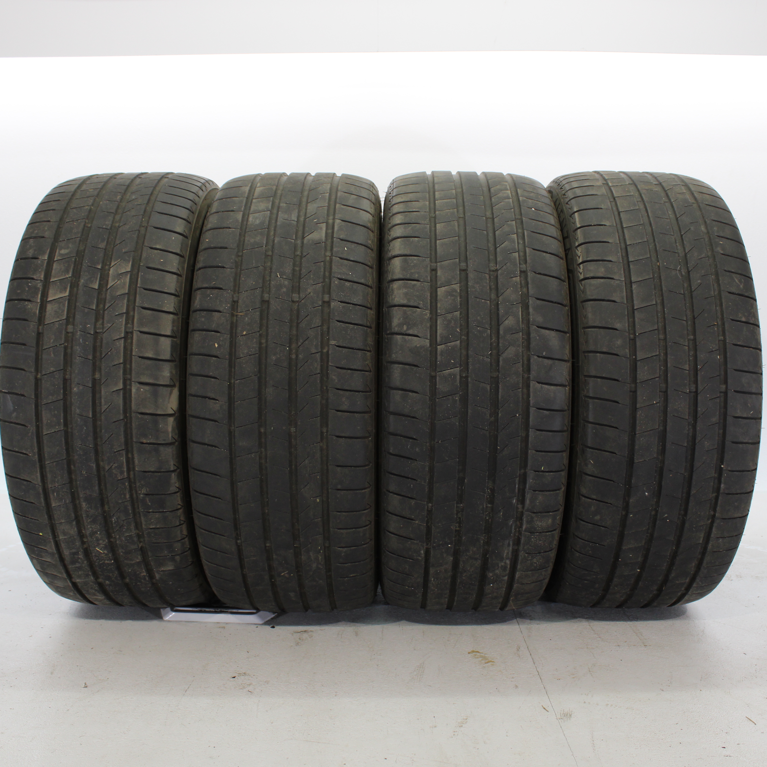 4x Sommerreifen Bridgestone Alenza 265/45 R21 108H DOT0324 +5,5mm