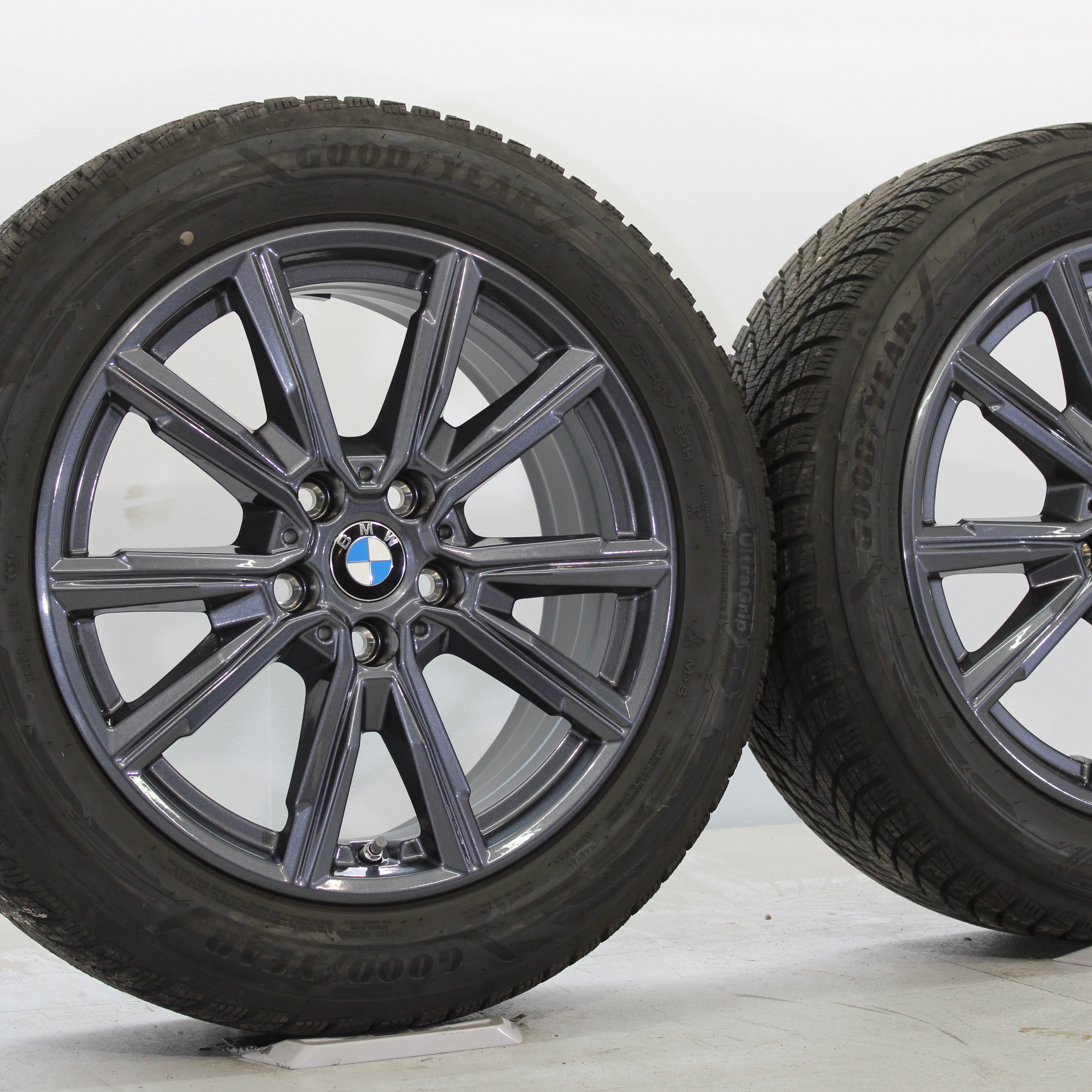 BMW 1er F70 2er F74 Winterräder 17 Zoll Styling 967 V-Speiche