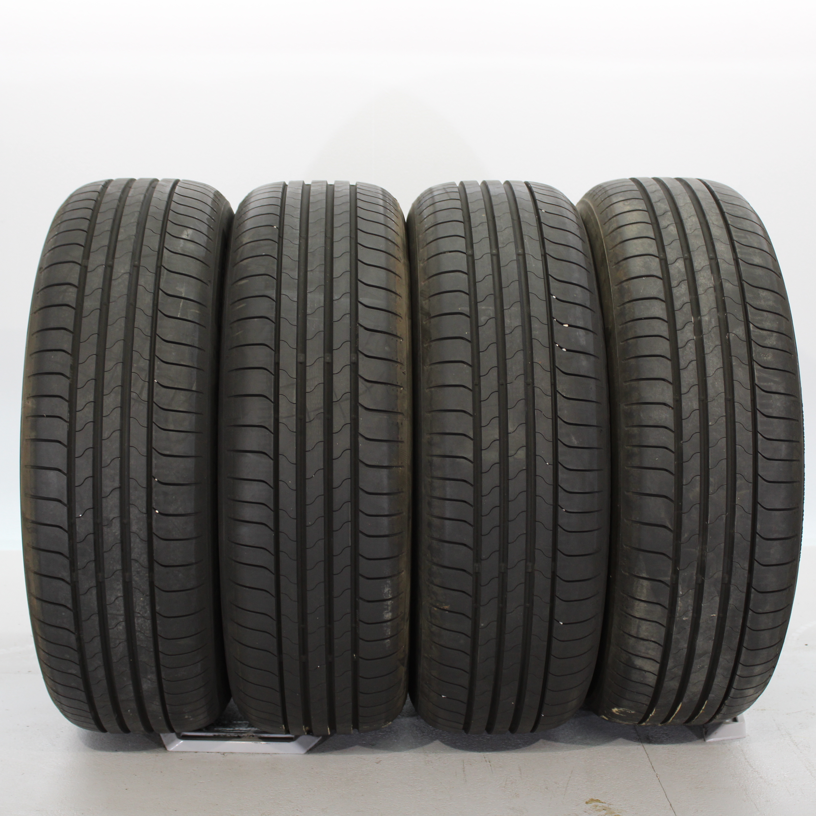 4x Sommerreifen Bridgestone Turanza 6 205/65 R17 100Y DOT0722 +6mm