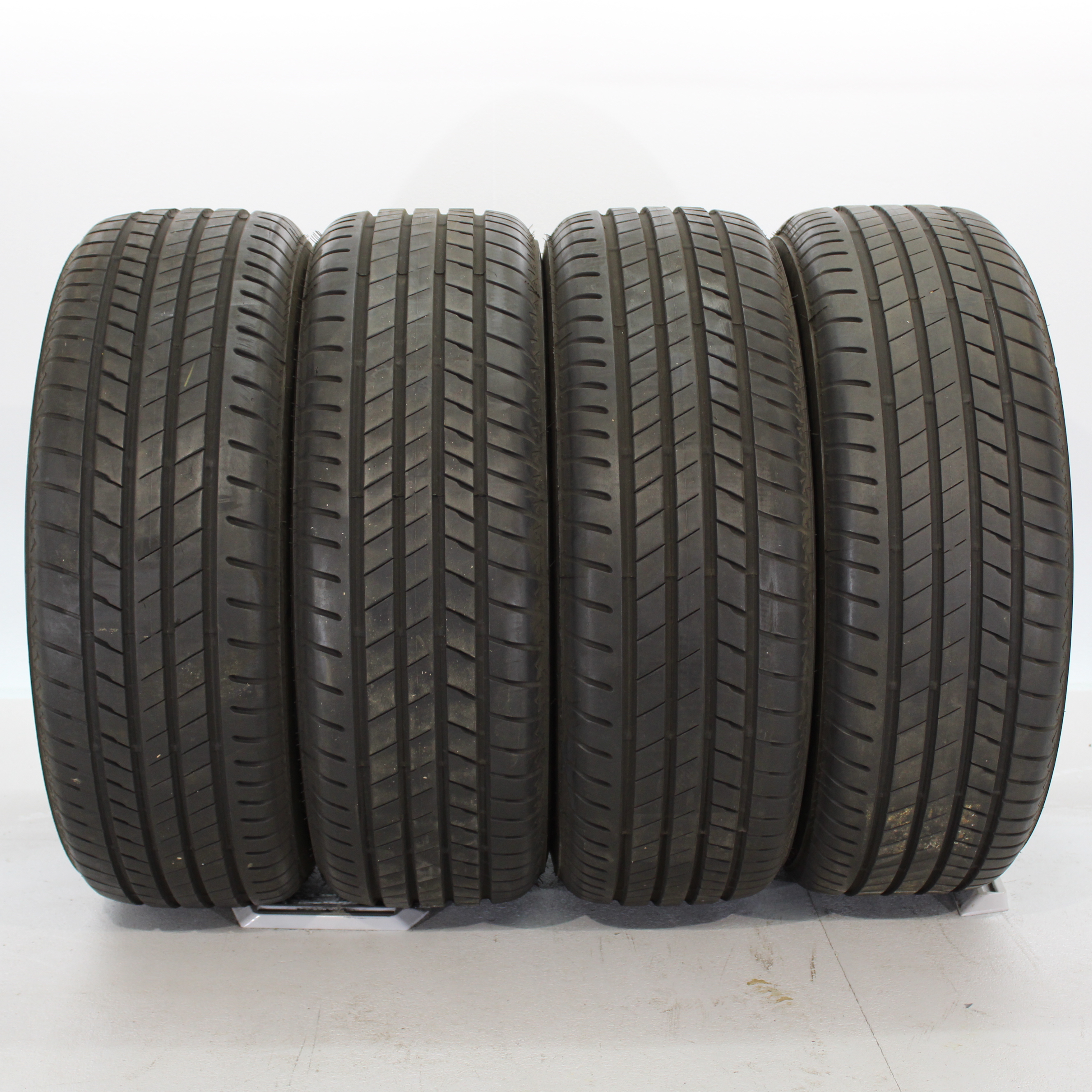 4x Sommerreifen Bridgestone Alenza 001 225/60 R18 104W DOT0718 6,5mm