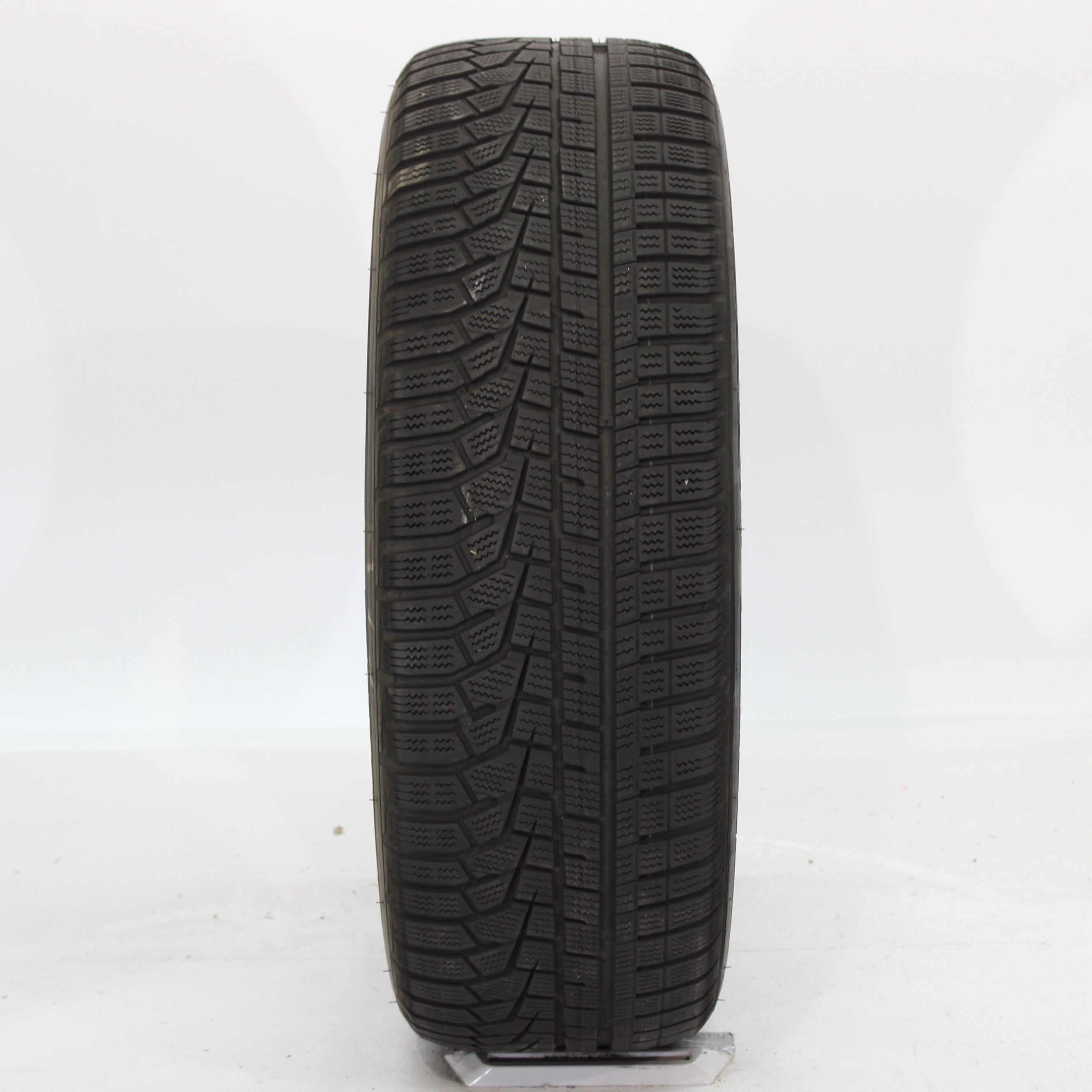 1x Winterreifen Hankook Winter i*cept evo2 SUV 225/60 R18 104H DOT2221 4,5mm