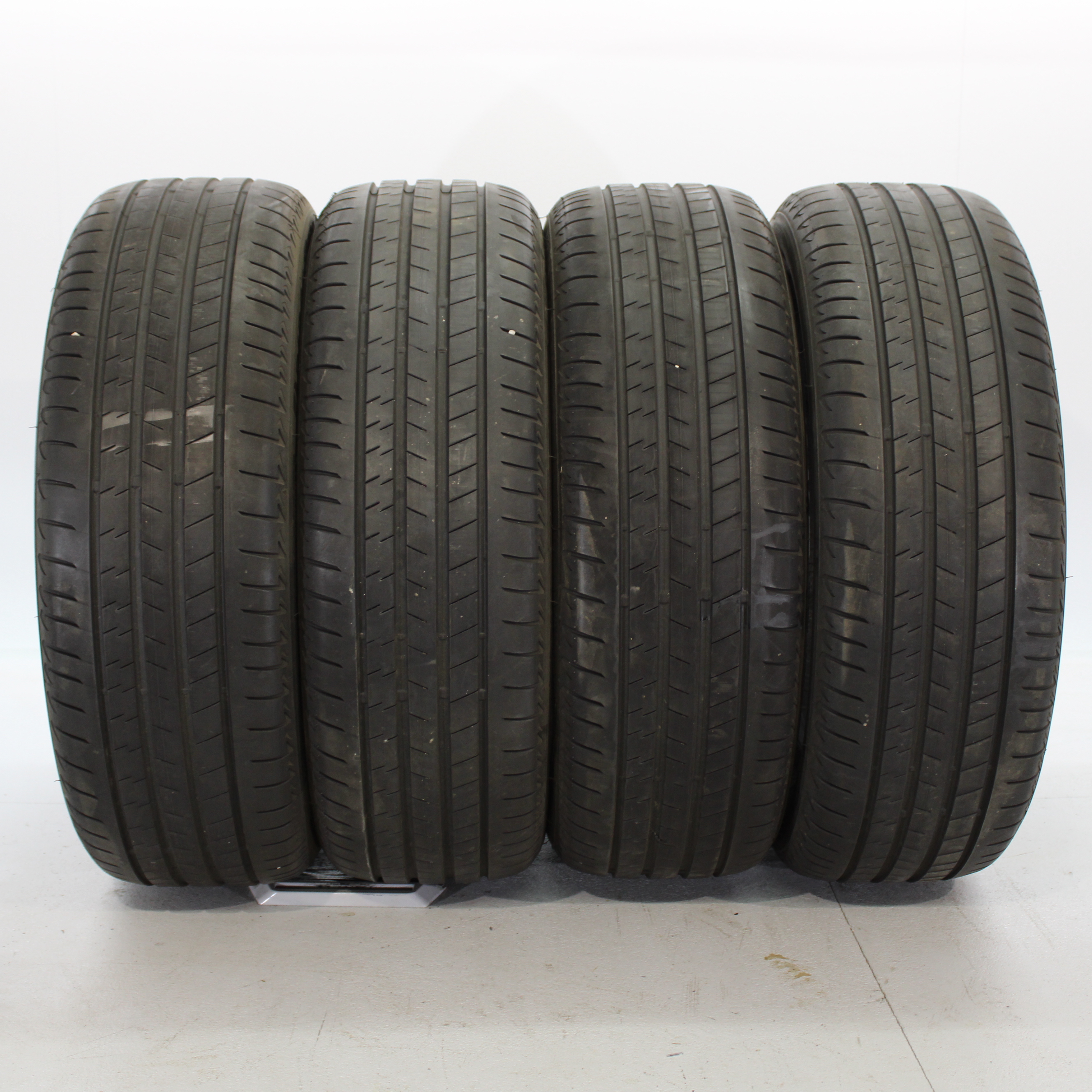 4x Sommerreifen Bridgestone Alenza 001 225/60 R18 104W DOT0820 +5,5mm